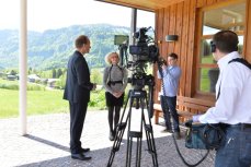 Das Team der bewegtbildwerft kurz vor der Aufzeichnung eines Interviews auf dem DOKU-FORUM 2015. (Foto: Mit freundlicher Genehmigung der TANNER AG)