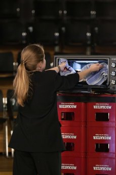 ... die studentische Moderatorin sowie... (Foto: ZU/Nicolas Bühringer)